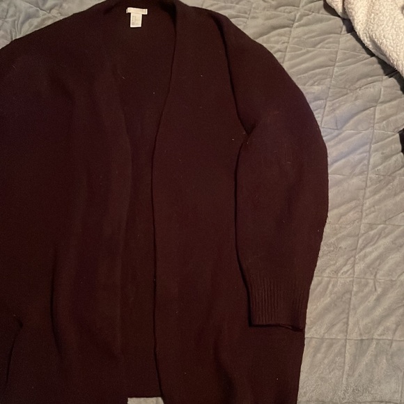 Selling because it is too small for me! Brand is H&M, size Medium! - Picture 3 of 3